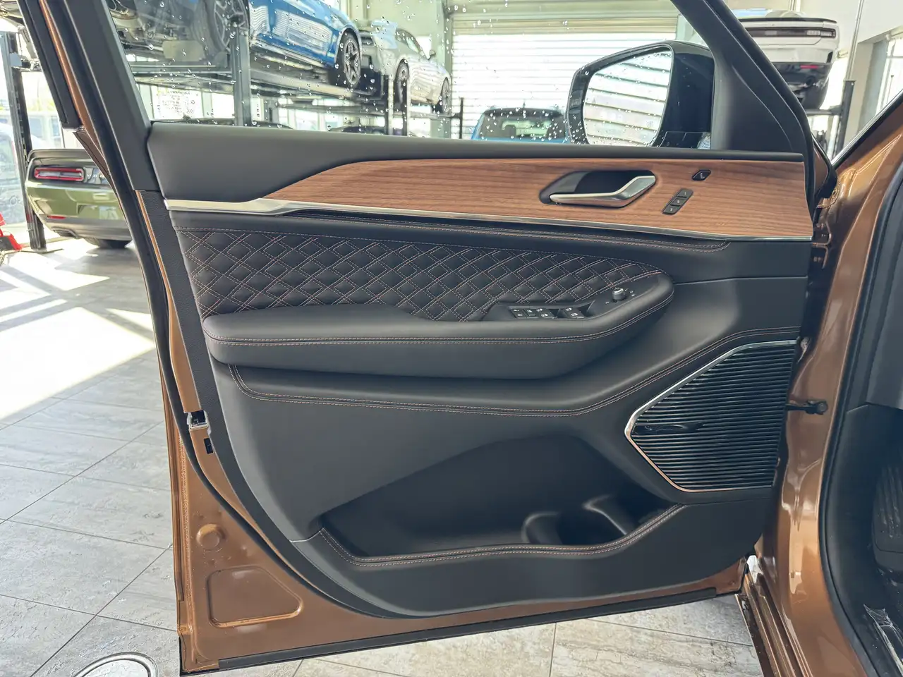 Jeep Grand Cherokee снимка Jeep Grand Cherokee