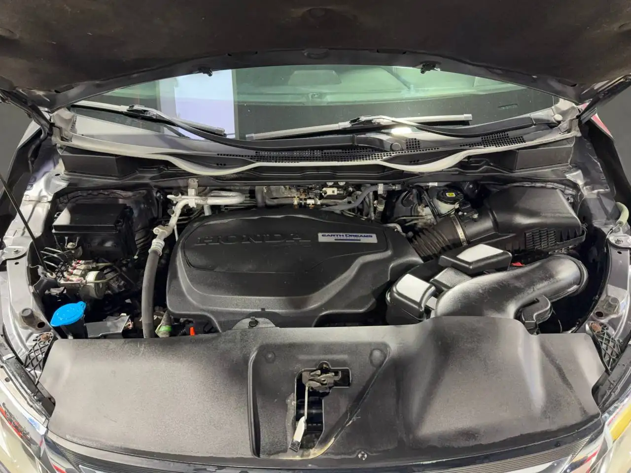 Honda Odyssey снимка Honda Odyssey