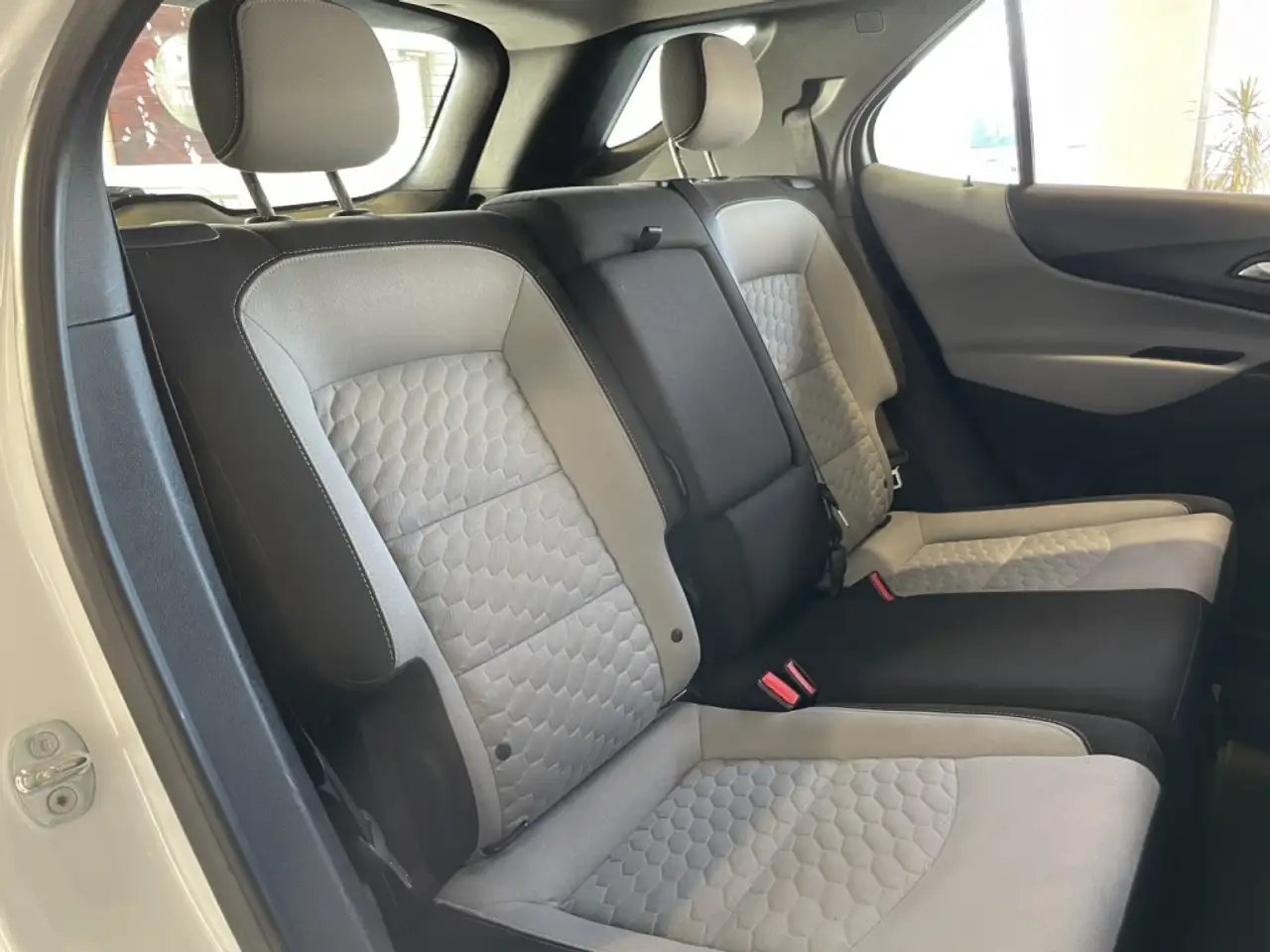 Chevrolet Equinox снимка Chevrolet Equinox