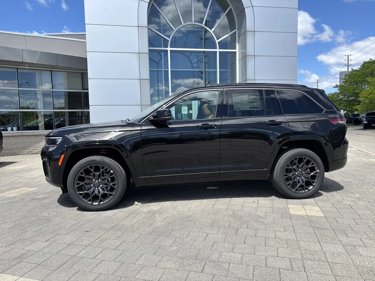 Jeep Grand Cherokee снимка Jeep Grand Cherokee