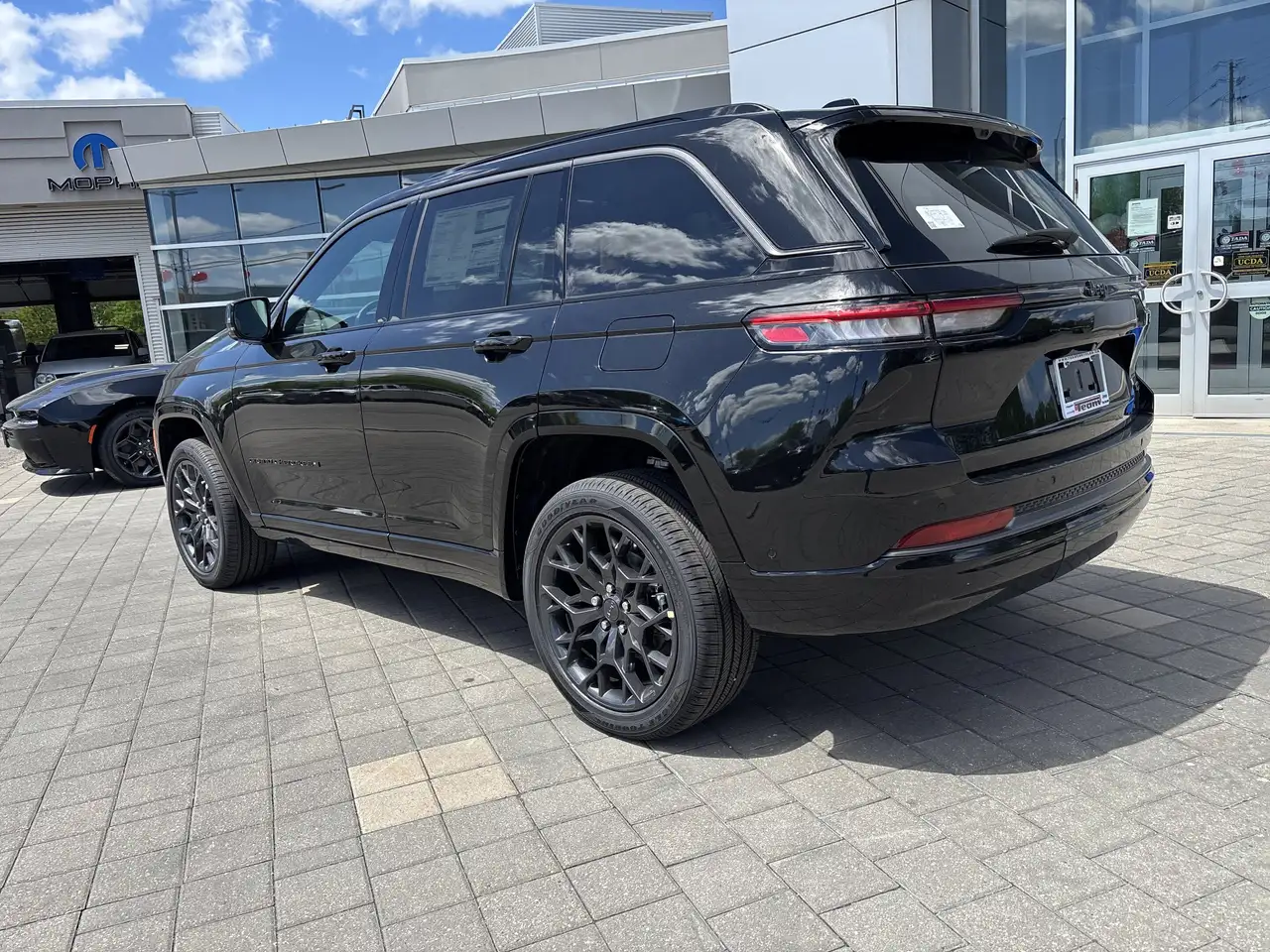 Jeep Grand Cherokee снимка Jeep Grand Cherokee