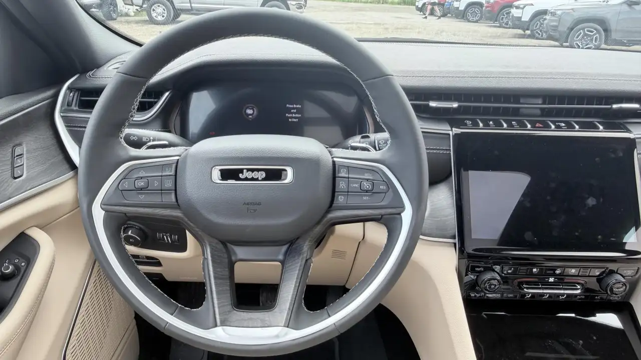 Jeep Grand Cherokee снимка Jeep Grand Cherokee