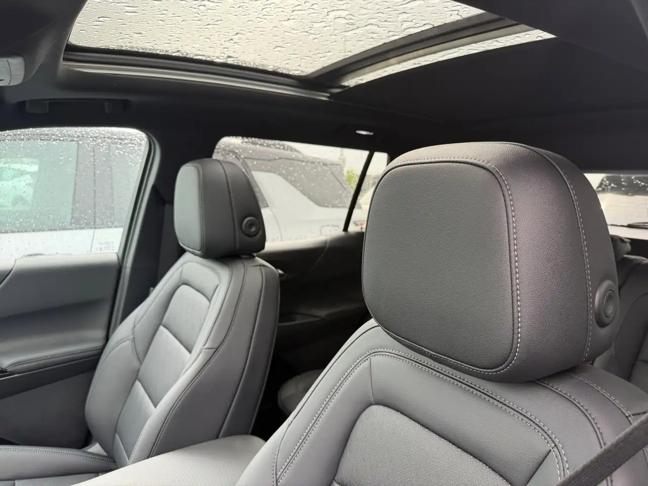 Chevrolet Equinox снимка Chevrolet Equinox