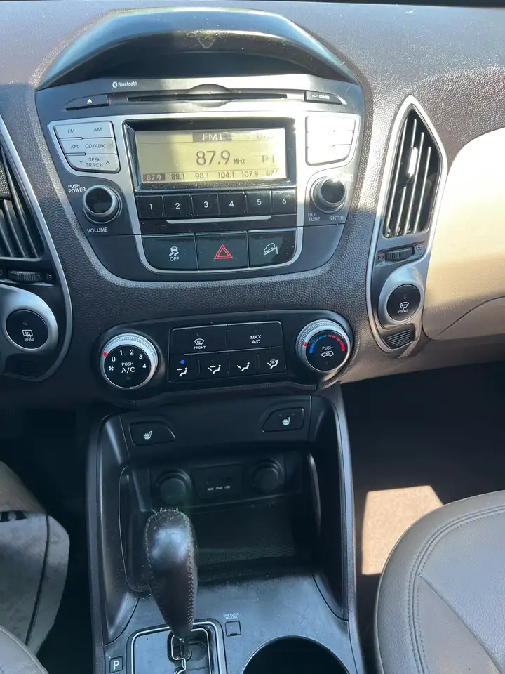 Hyundai TUCSON photo Hyundai TUCSON