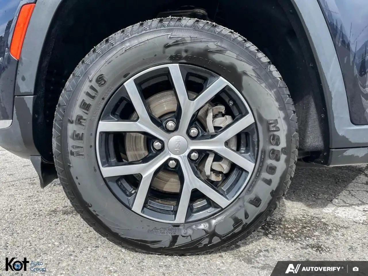Jeep Grand Cherokee снимка Jeep Grand Cherokee