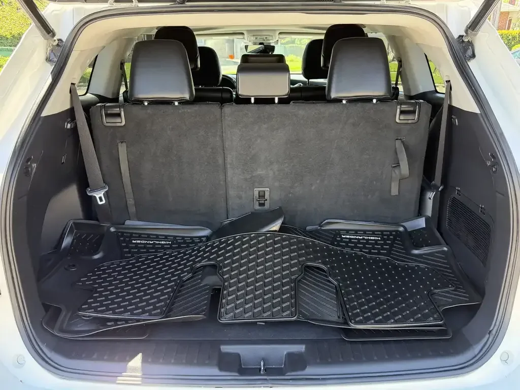 Toyota Highlander photo Toyota Highlander