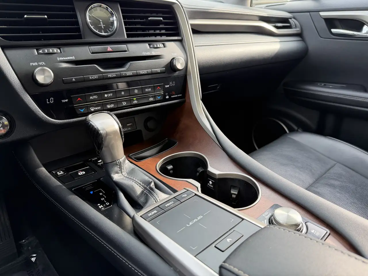 Lexus RX снимка Lexus RX