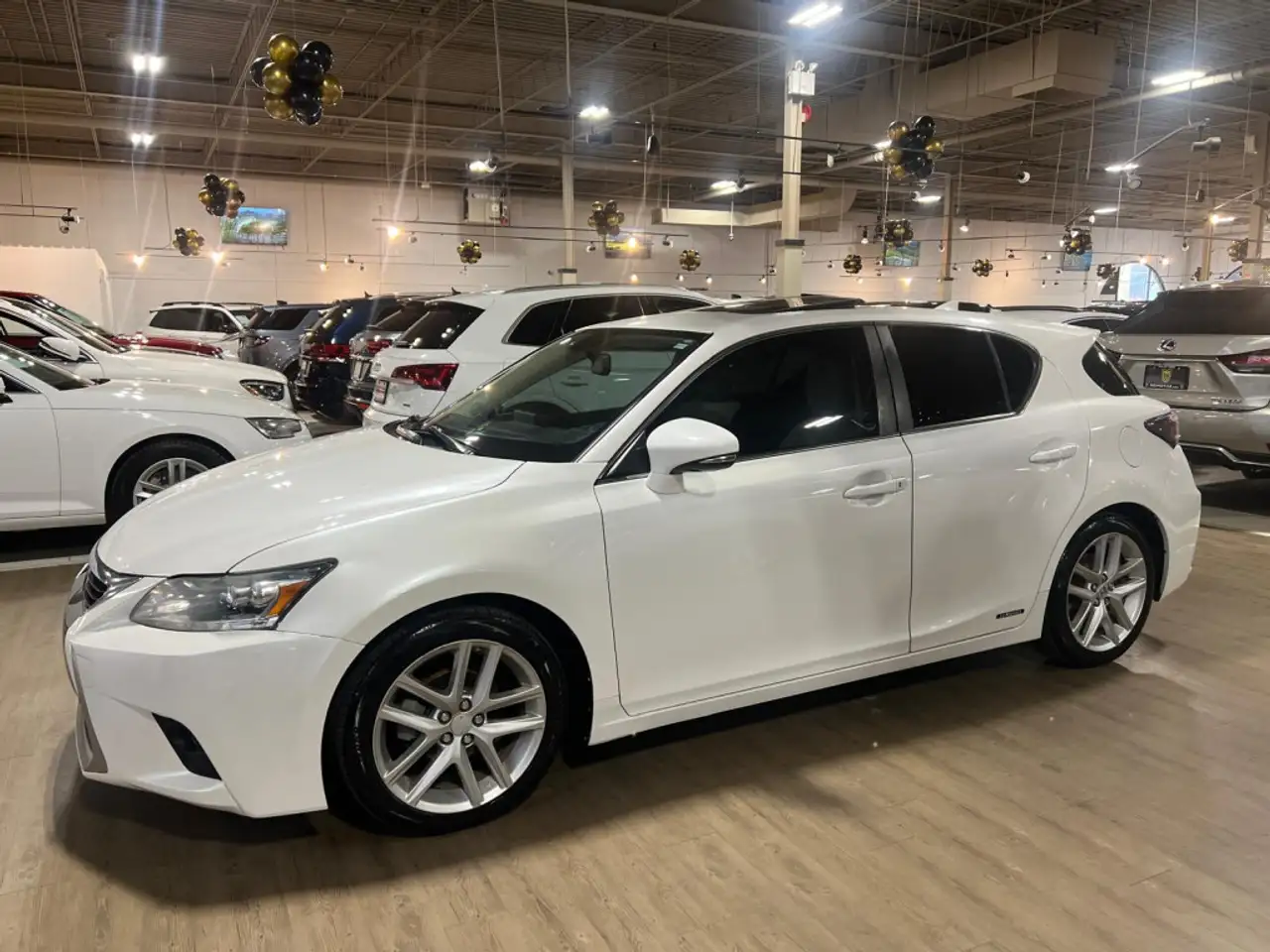 Lexus CT снимка Lexus CT