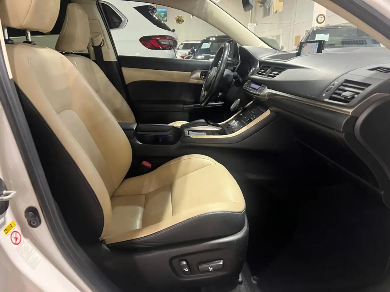 Lexus CT снимка Lexus CT