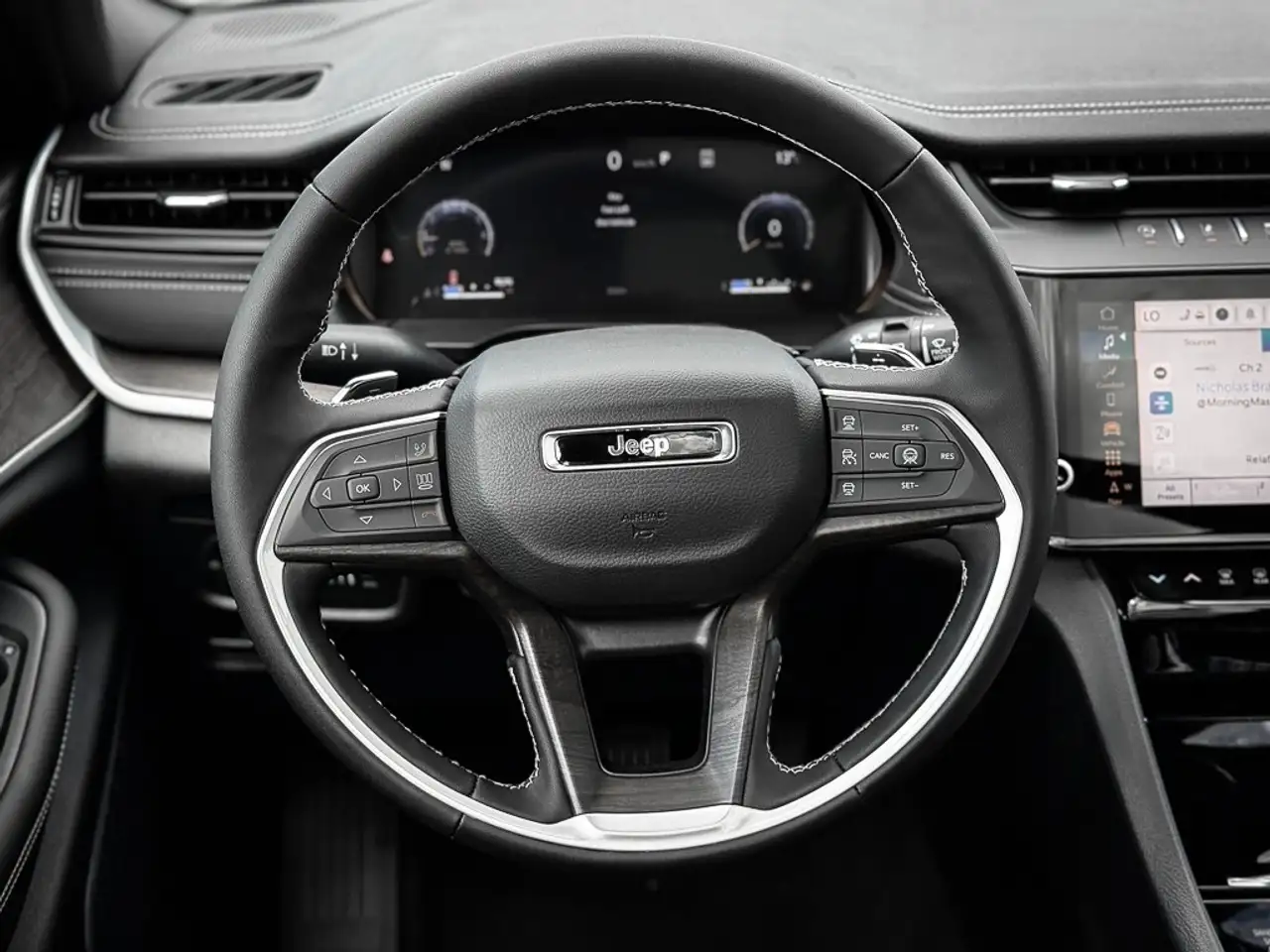 Jeep Grand Cherokee снимка Jeep Grand Cherokee