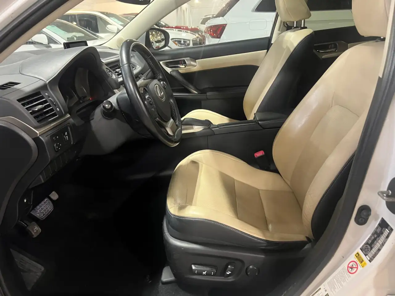 Lexus CT снимка Lexus CT
