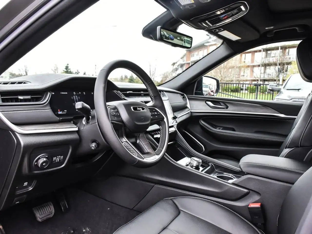 Jeep Grand Cherokee снимка Jeep Grand Cherokee