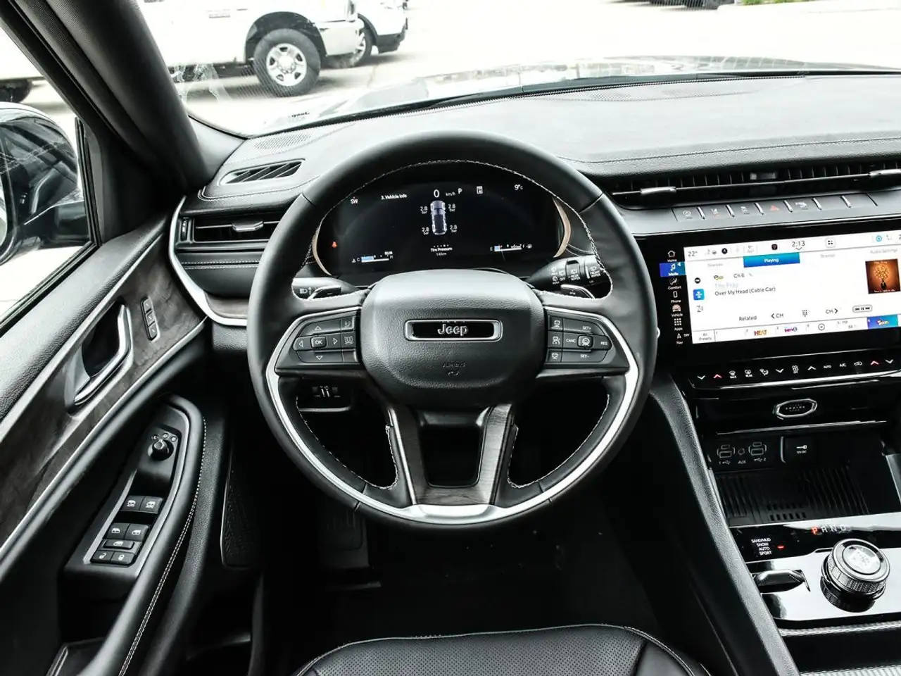 Jeep Grand Cherokee снимка Jeep Grand Cherokee