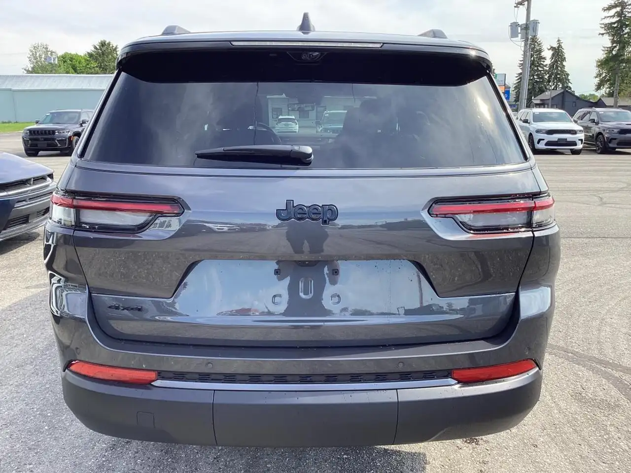 Jeep Grand Cherokee снимка Jeep Grand Cherokee