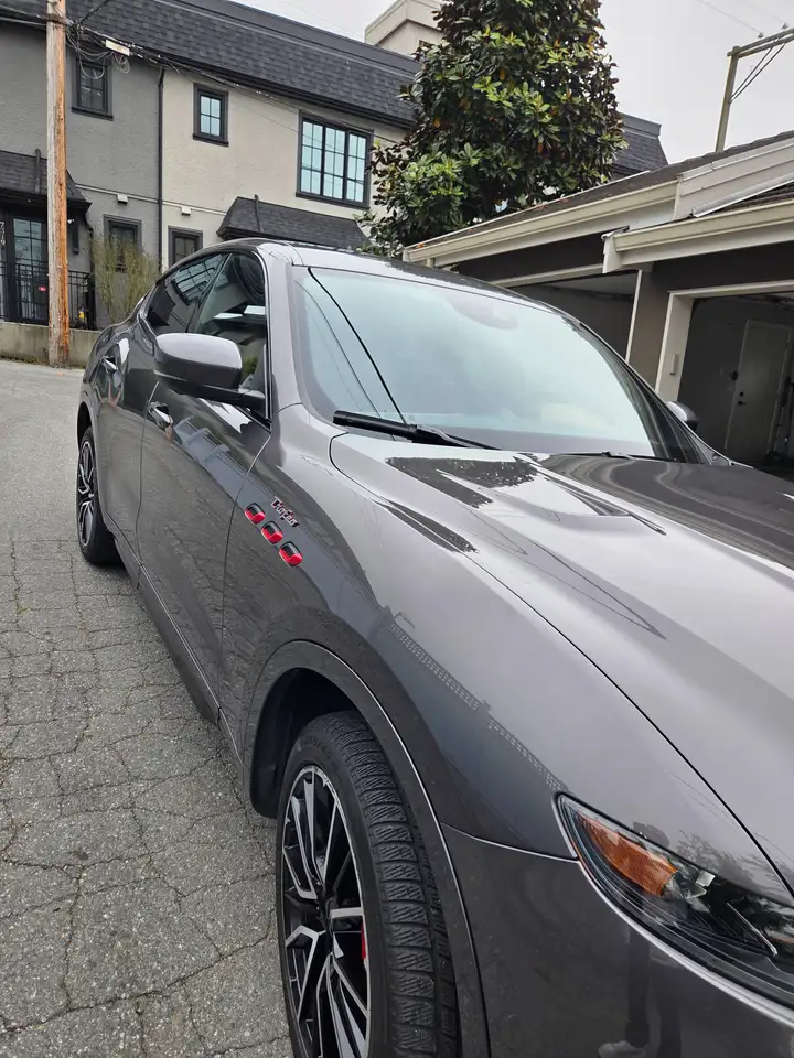 Maserati Levante снимка Maserati Levante