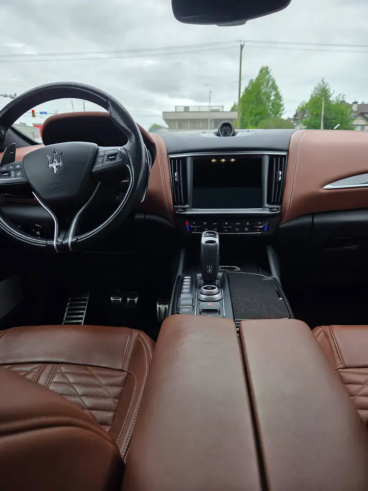 Maserati Levante снимка Maserati Levante