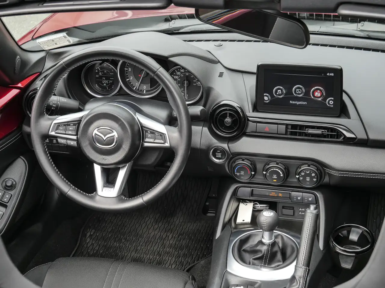 Mazda MX-5 Miata снимка Mazda MX-5 Miata