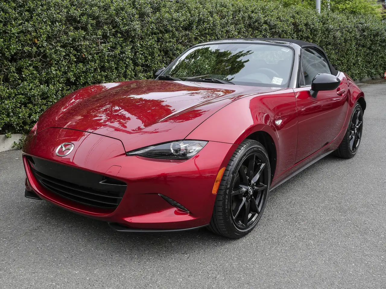Mazda MX-5 Miata снимка Mazda MX-5 Miata