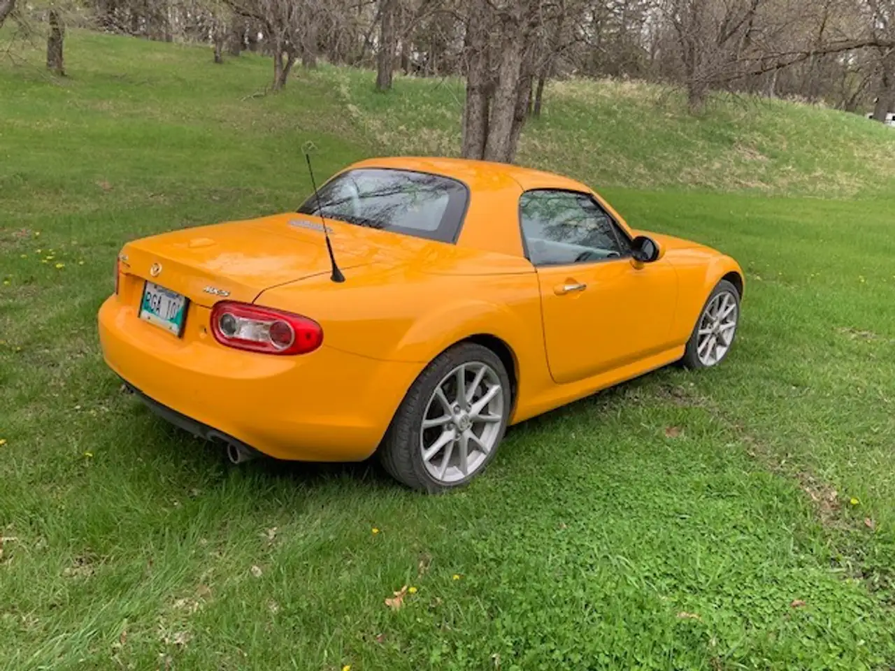 Mazda MX-5 Miata photo Mazda MX-5 Miata