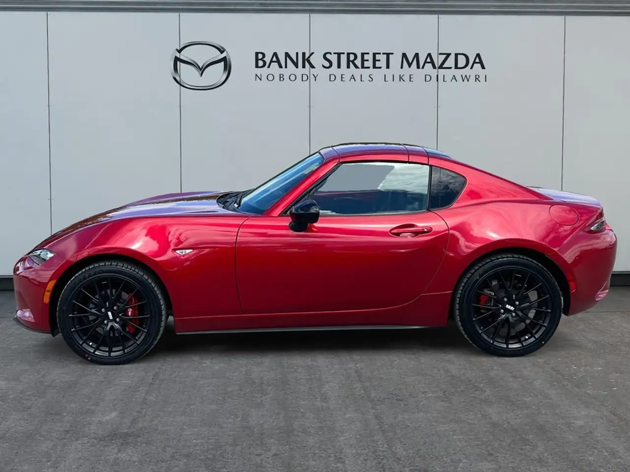 Mazda MX-5 Miata снимка Mazda MX-5 Miata