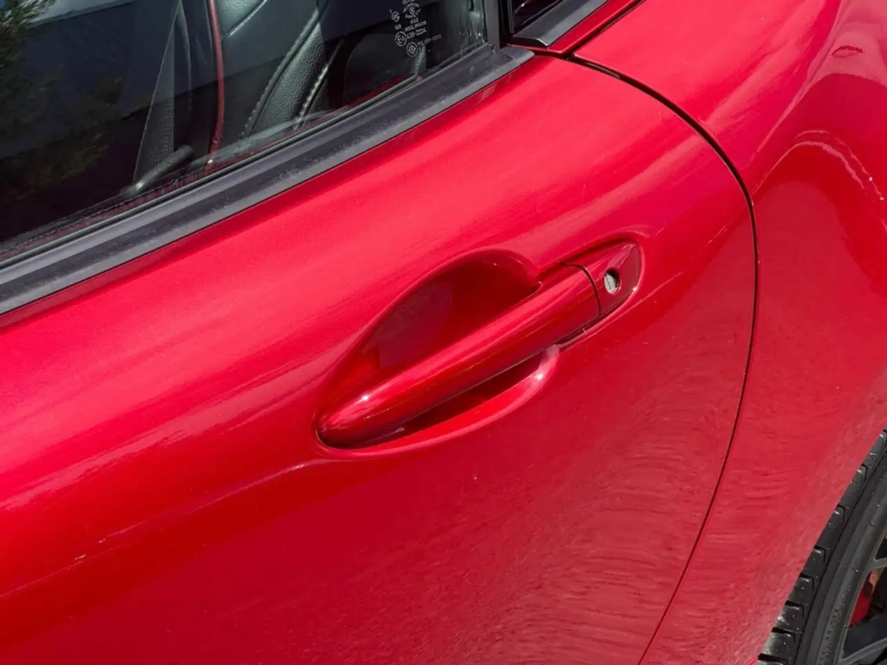 Mazda MX-5 Miata снимка Mazda MX-5 Miata