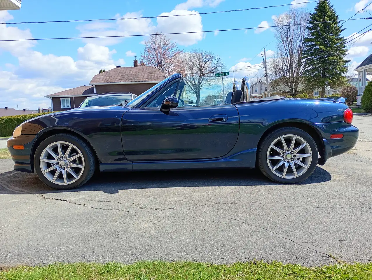 Mazda MX-5 Miata photo Mazda MX-5 Miata
