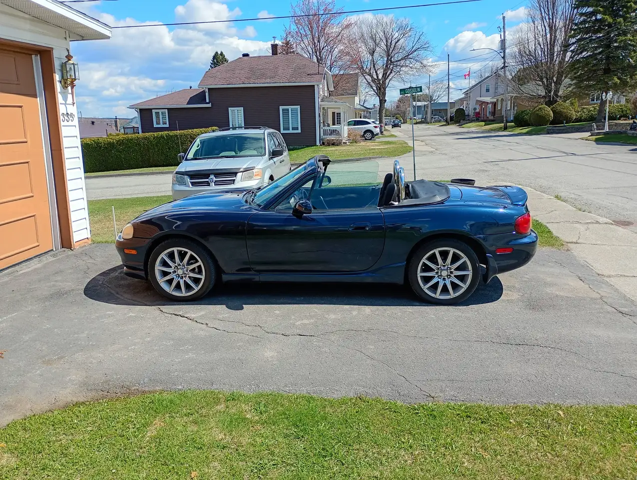 Mazda MX-5 Miata photo Mazda MX-5 Miata