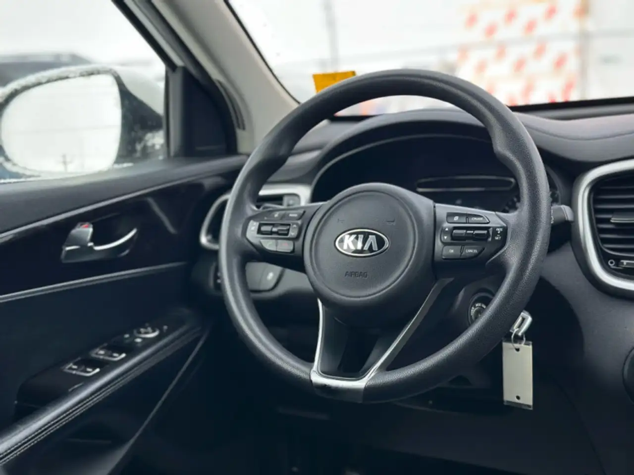 Kia Sorento снимка Kia Sorento