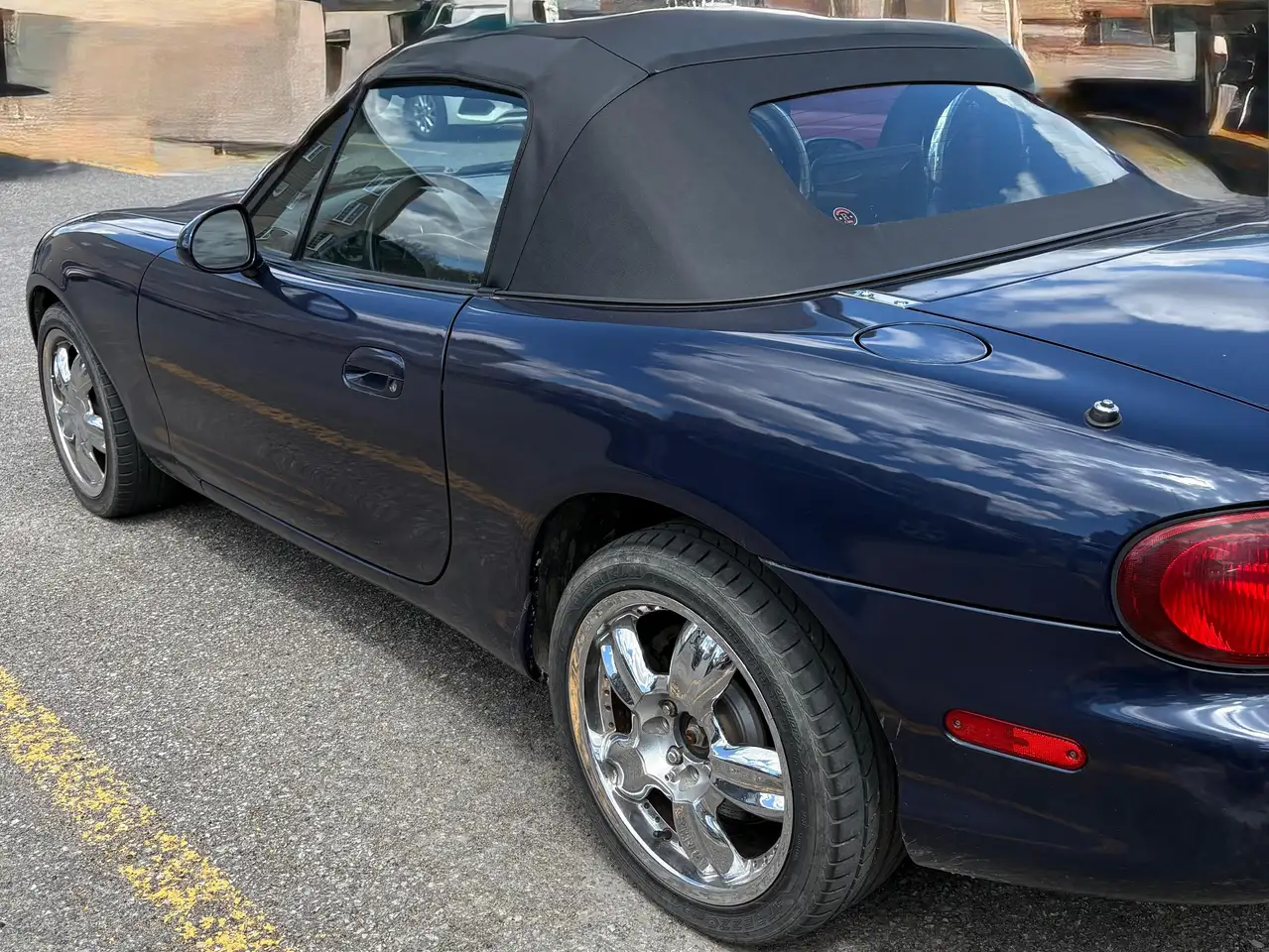 Mazda MX-5 Miata снимка Mazda MX-5 Miata