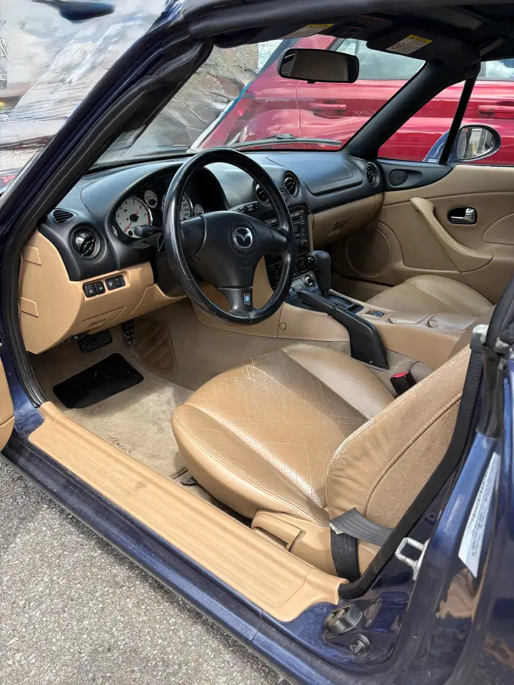 Mazda MX-5 Miata снимка Mazda MX-5 Miata