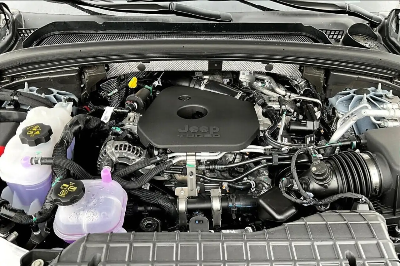 Jeep Grand Cherokee снимка Jeep Grand Cherokee