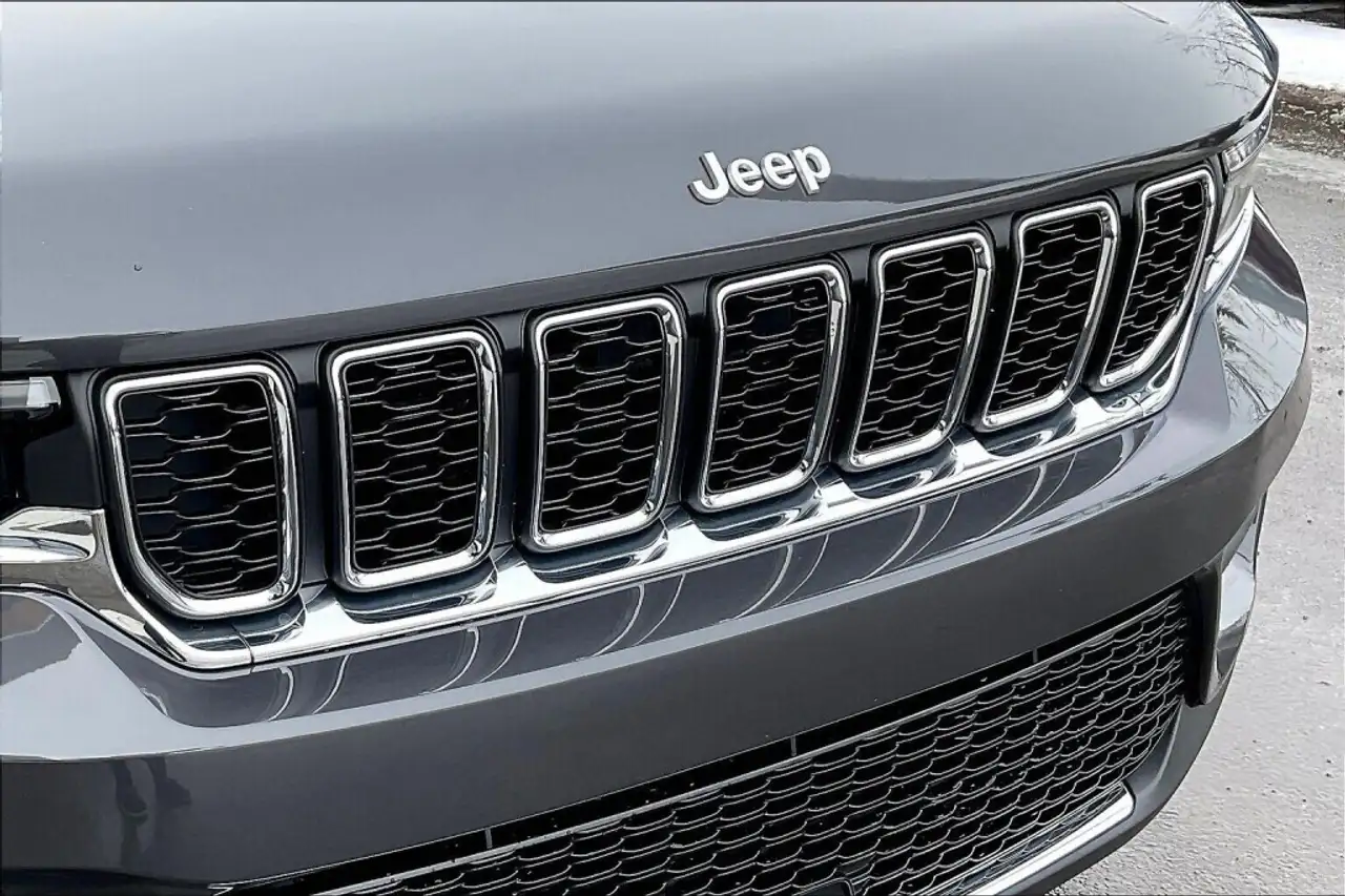 Jeep Grand Cherokee снимка Jeep Grand Cherokee