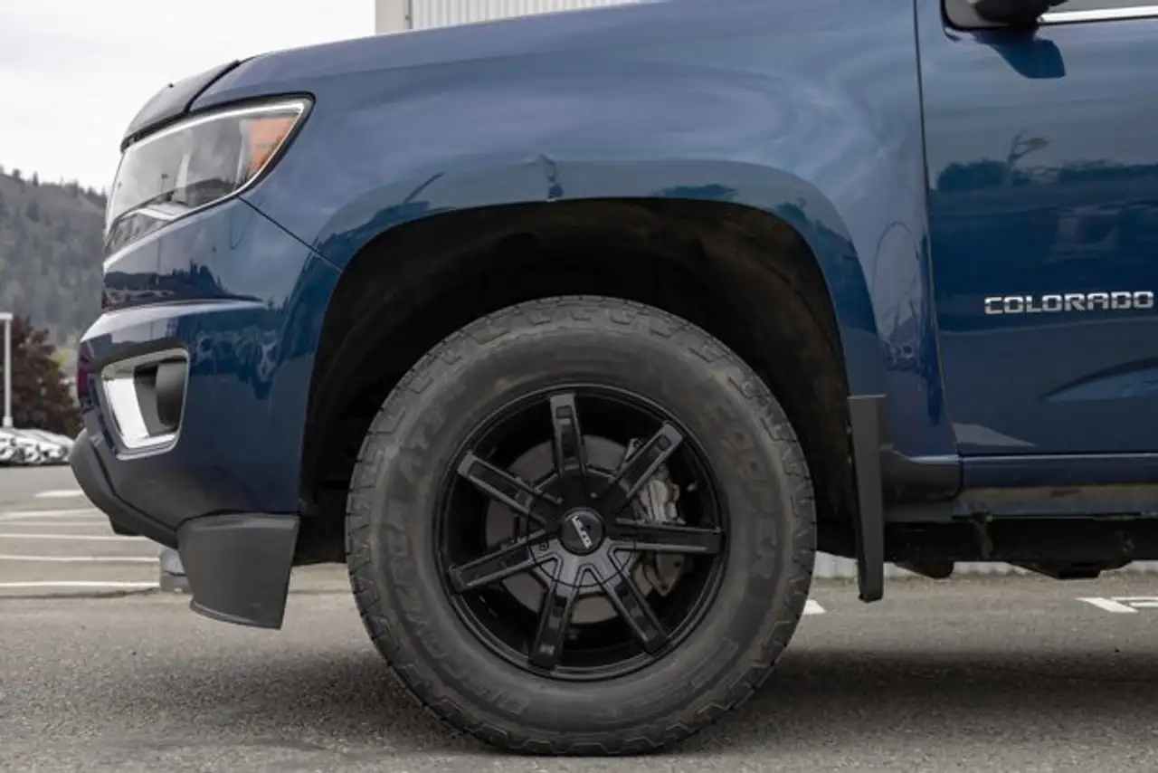 Chevrolet Colorado снимка Chevrolet Colorado