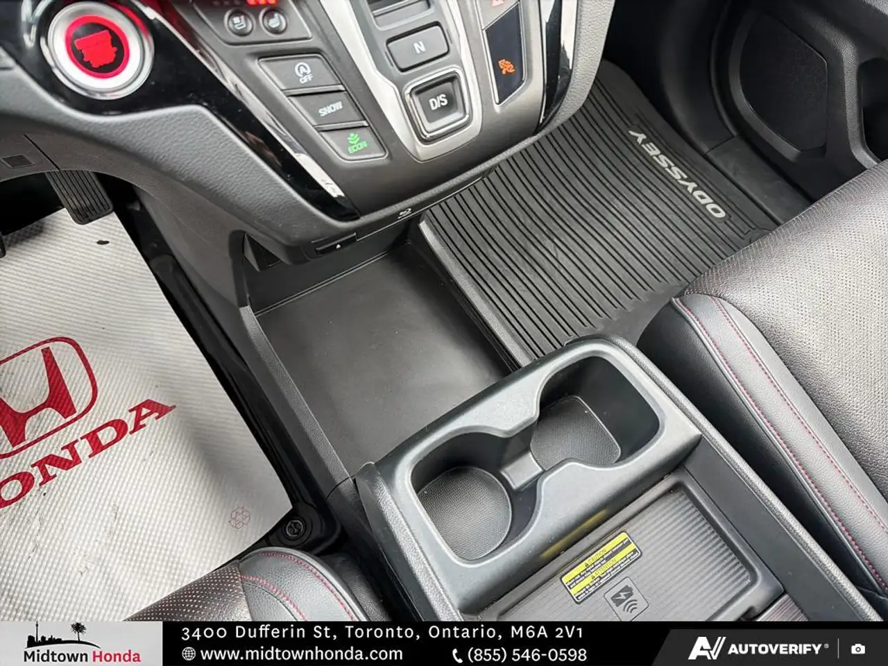 Honda Odyssey снимка Honda Odyssey