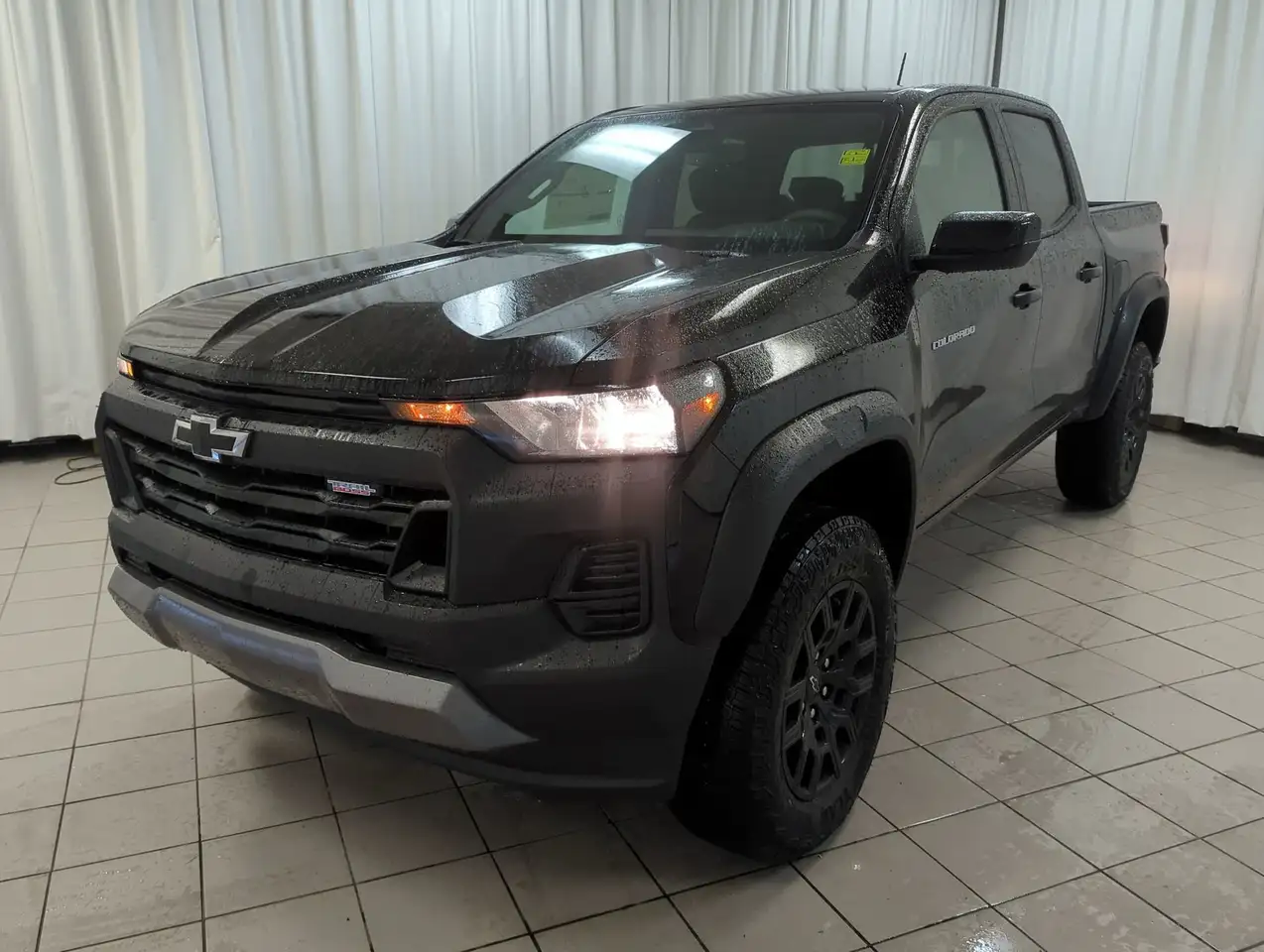 Chevrolet Colorado снимка Chevrolet Colorado