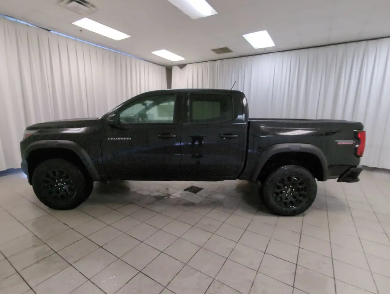 Chevrolet Colorado снимка Chevrolet Colorado