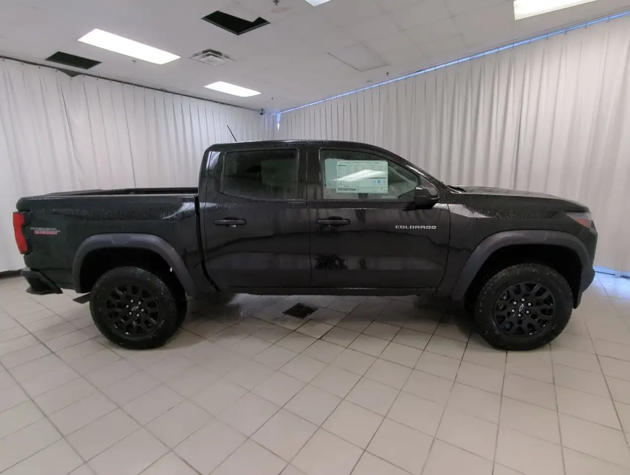 Chevrolet Colorado снимка Chevrolet Colorado