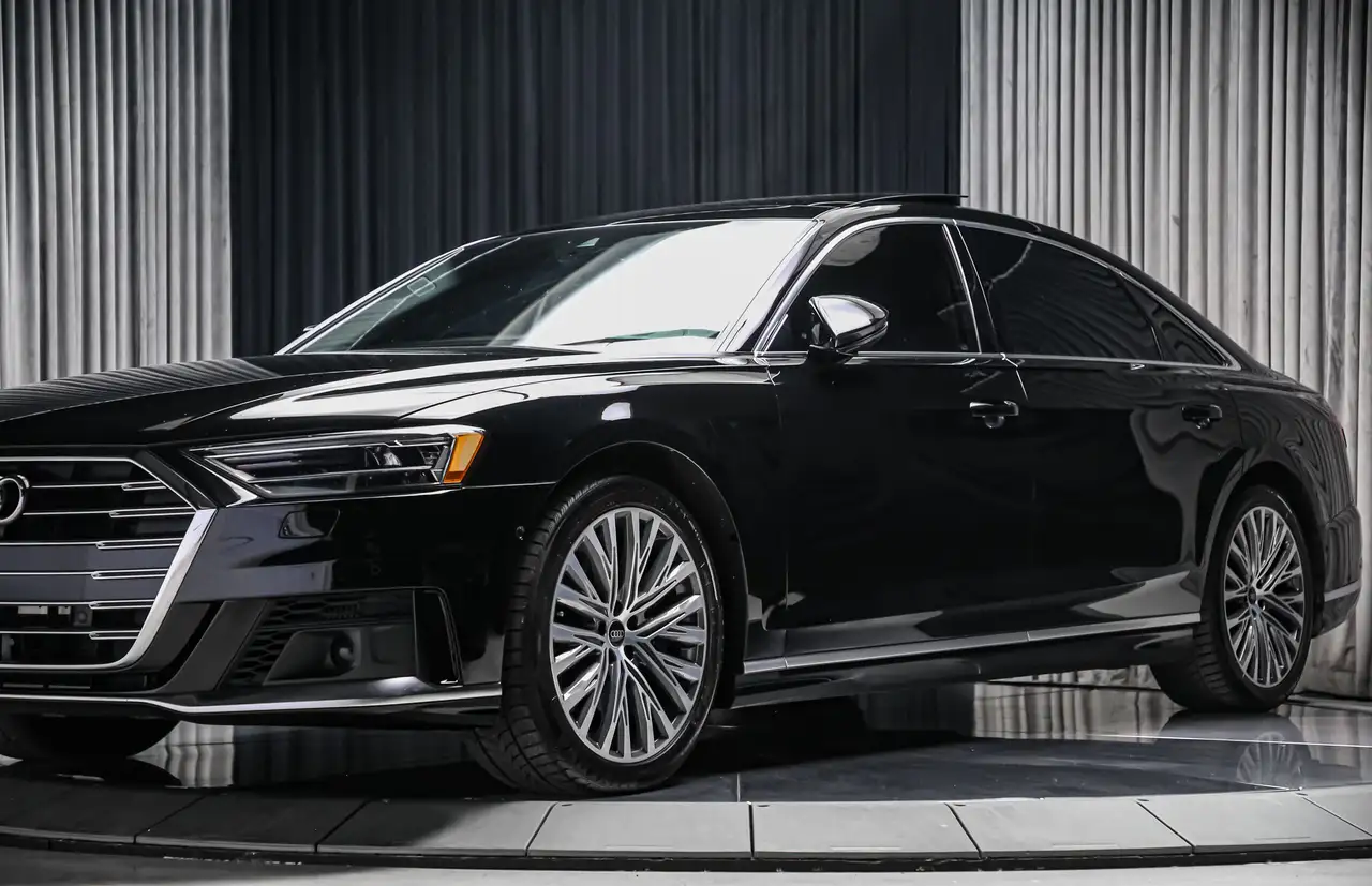 Audi A8 снимка Audi A8