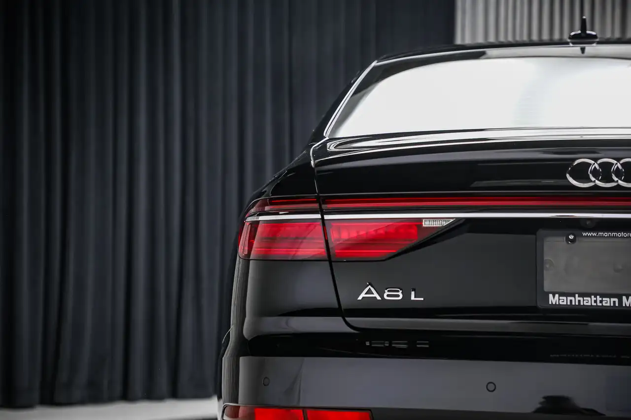 Audi A8 снимка Audi A8
