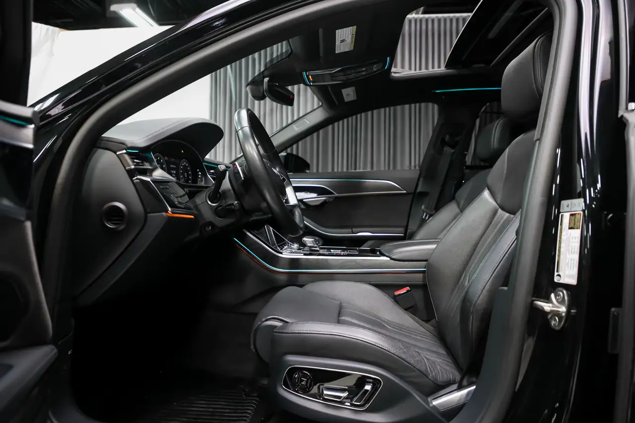 Audi A8 снимка Audi A8
