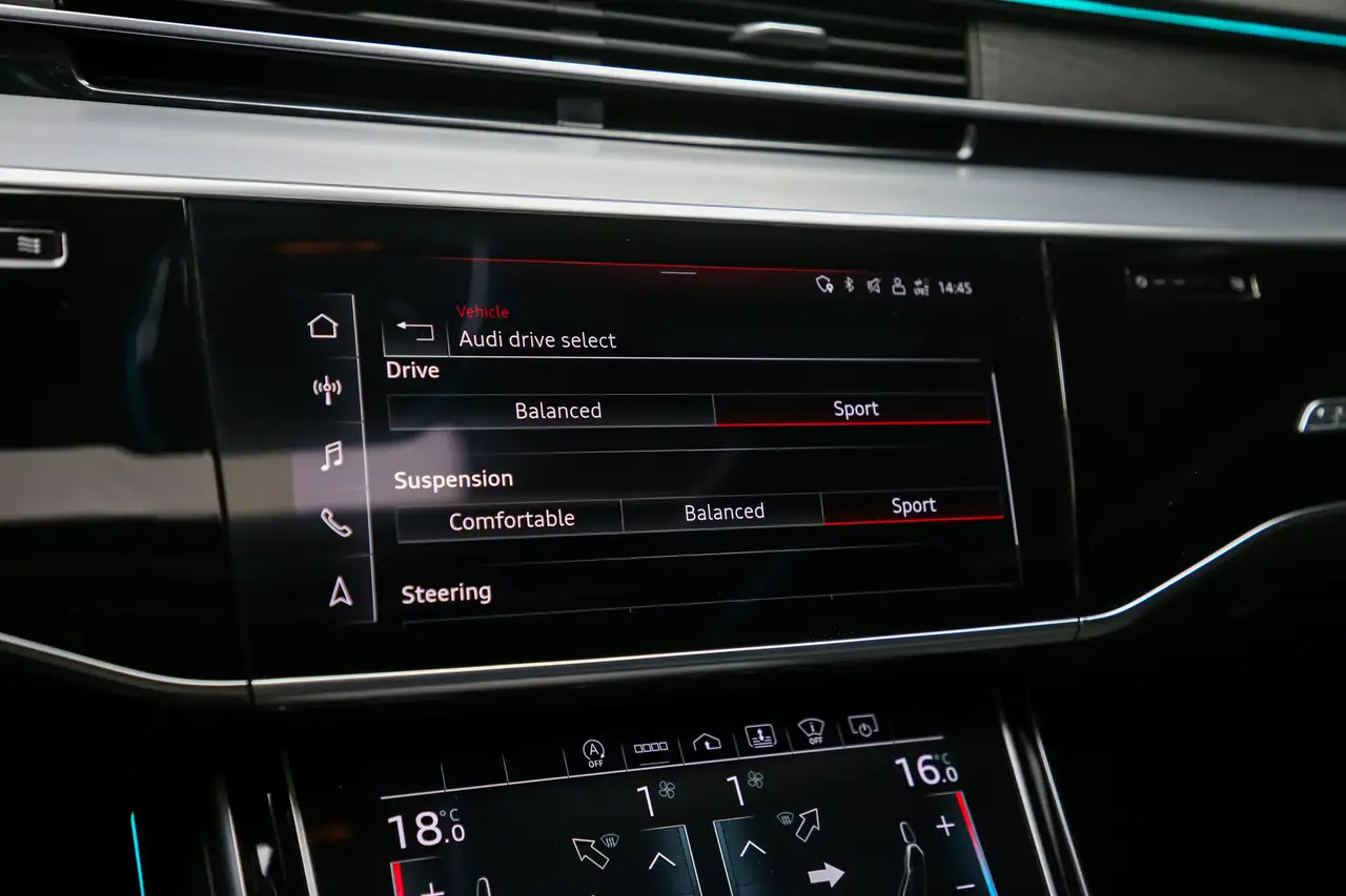 Audi A8 снимка Audi A8