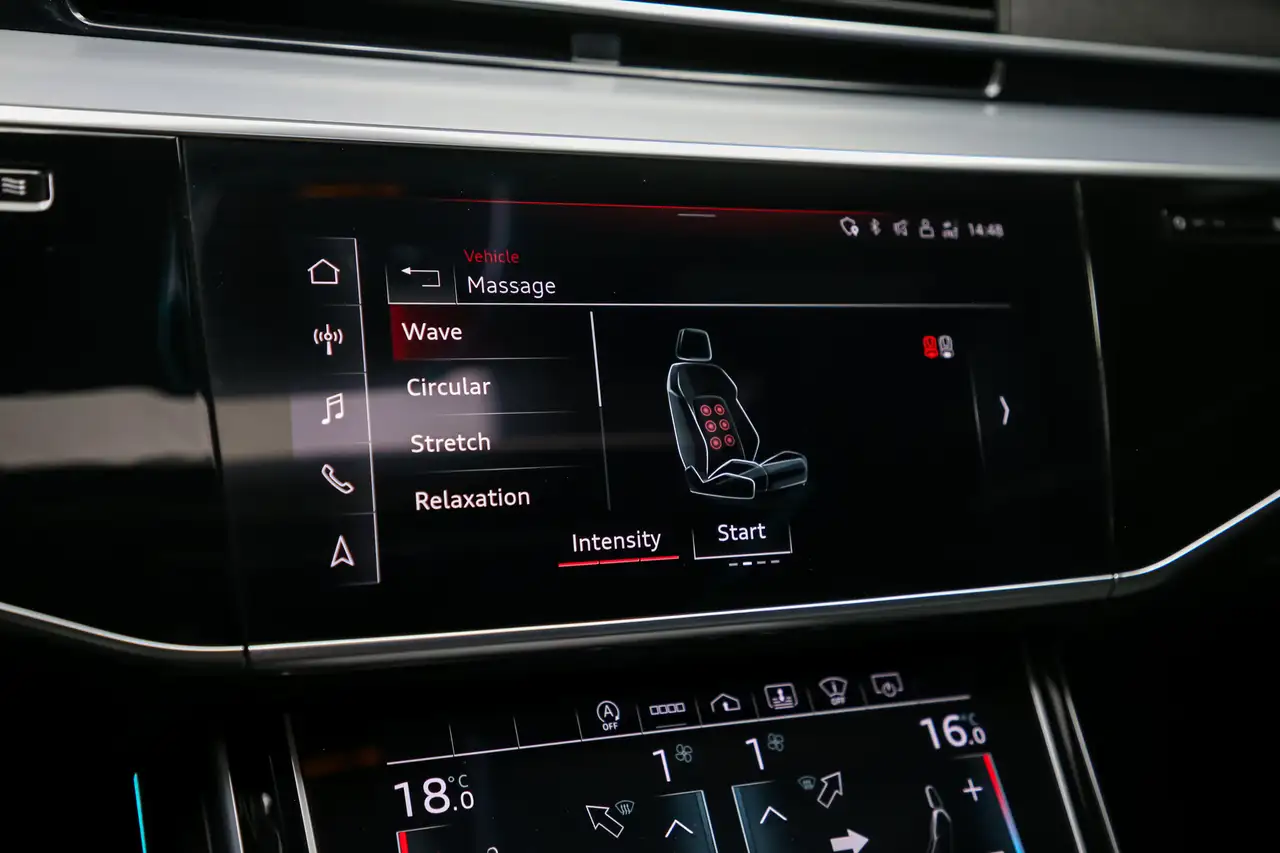 Audi A8 снимка Audi A8
