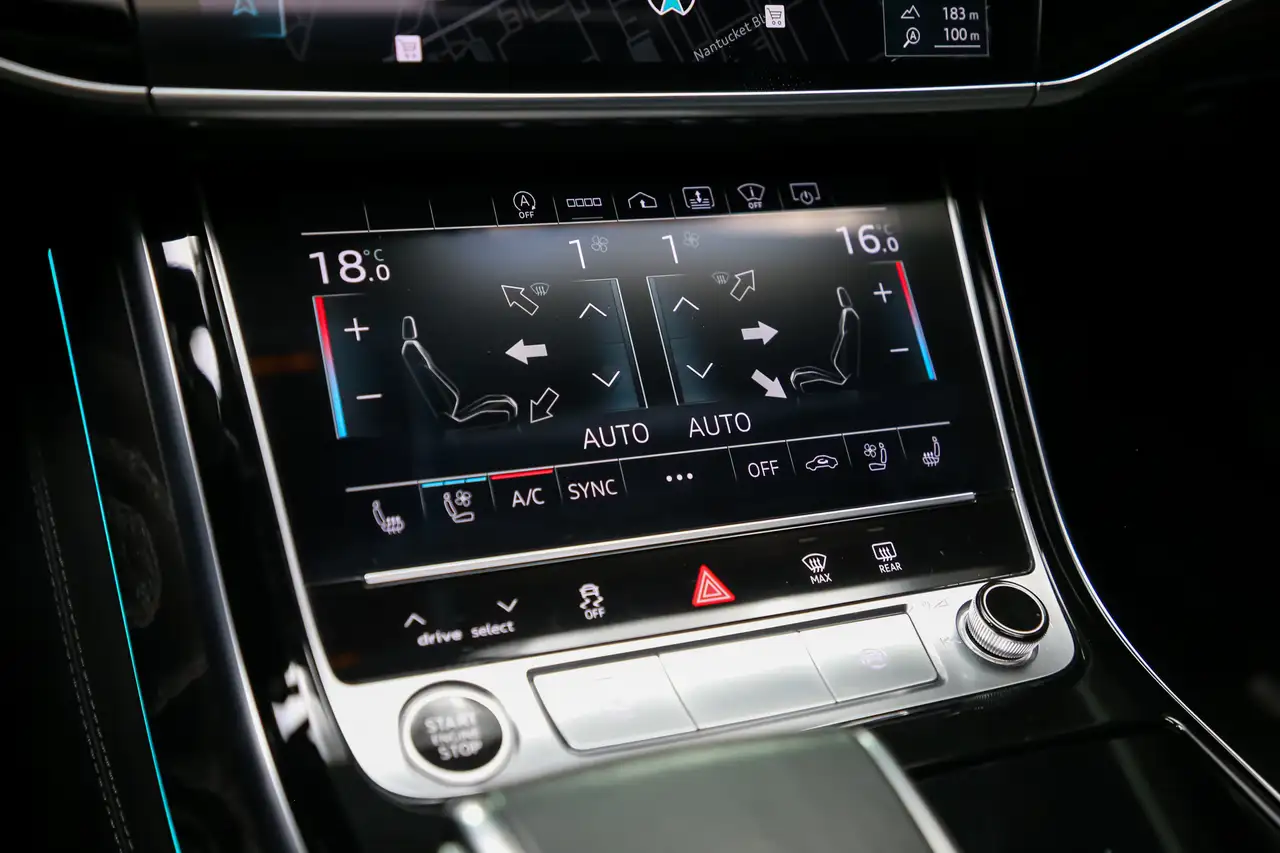 Audi A8 снимка Audi A8