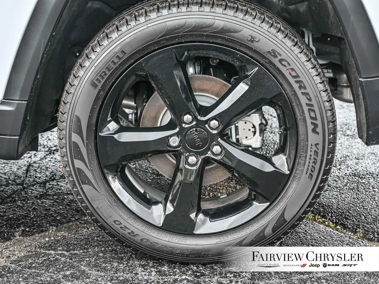 Jeep Grand Cherokee снимка Jeep Grand Cherokee