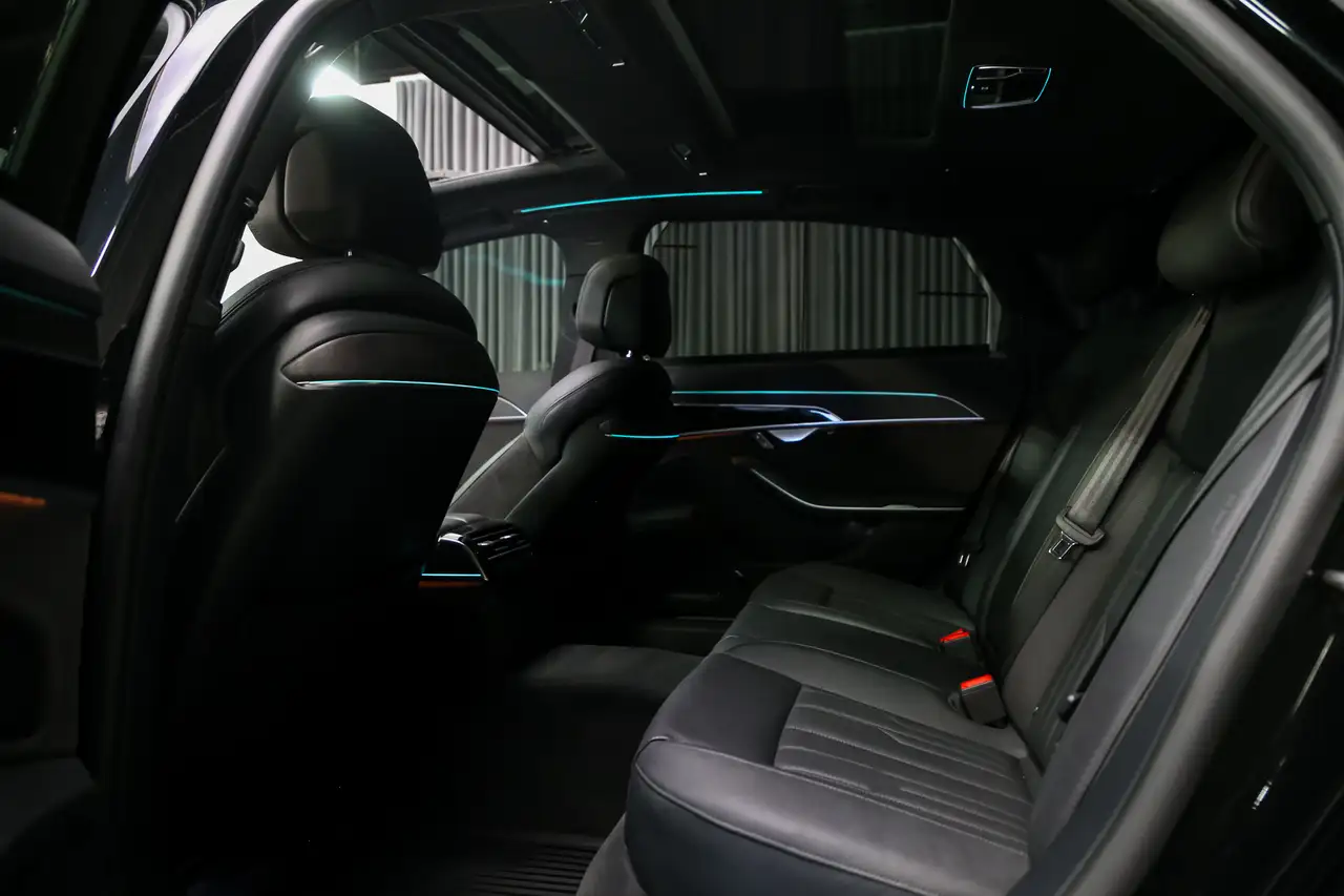 Audi A8 снимка Audi A8