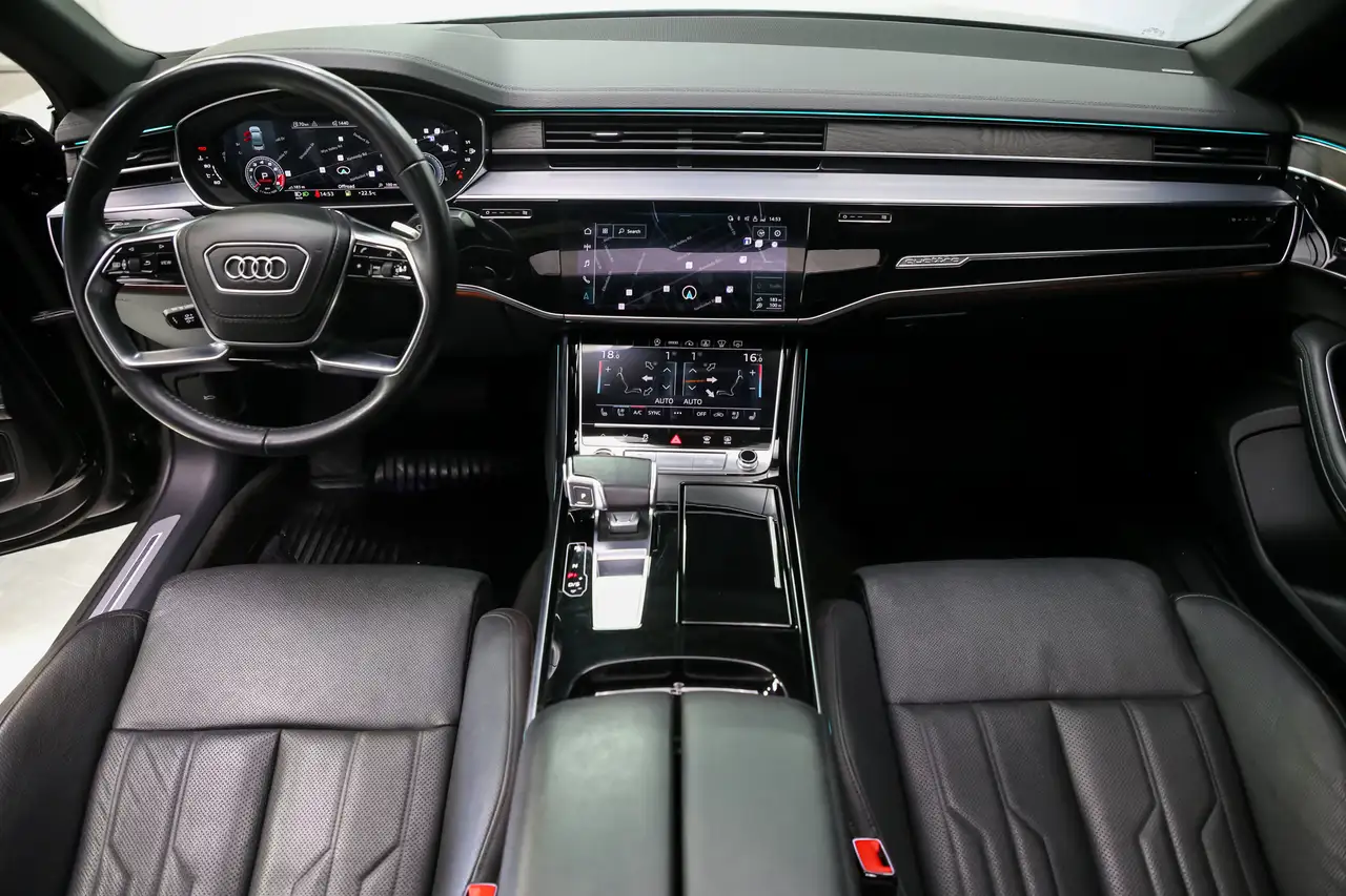 Audi A8 снимка Audi A8