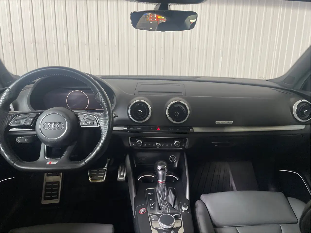 Audi S3 снимка Audi S3