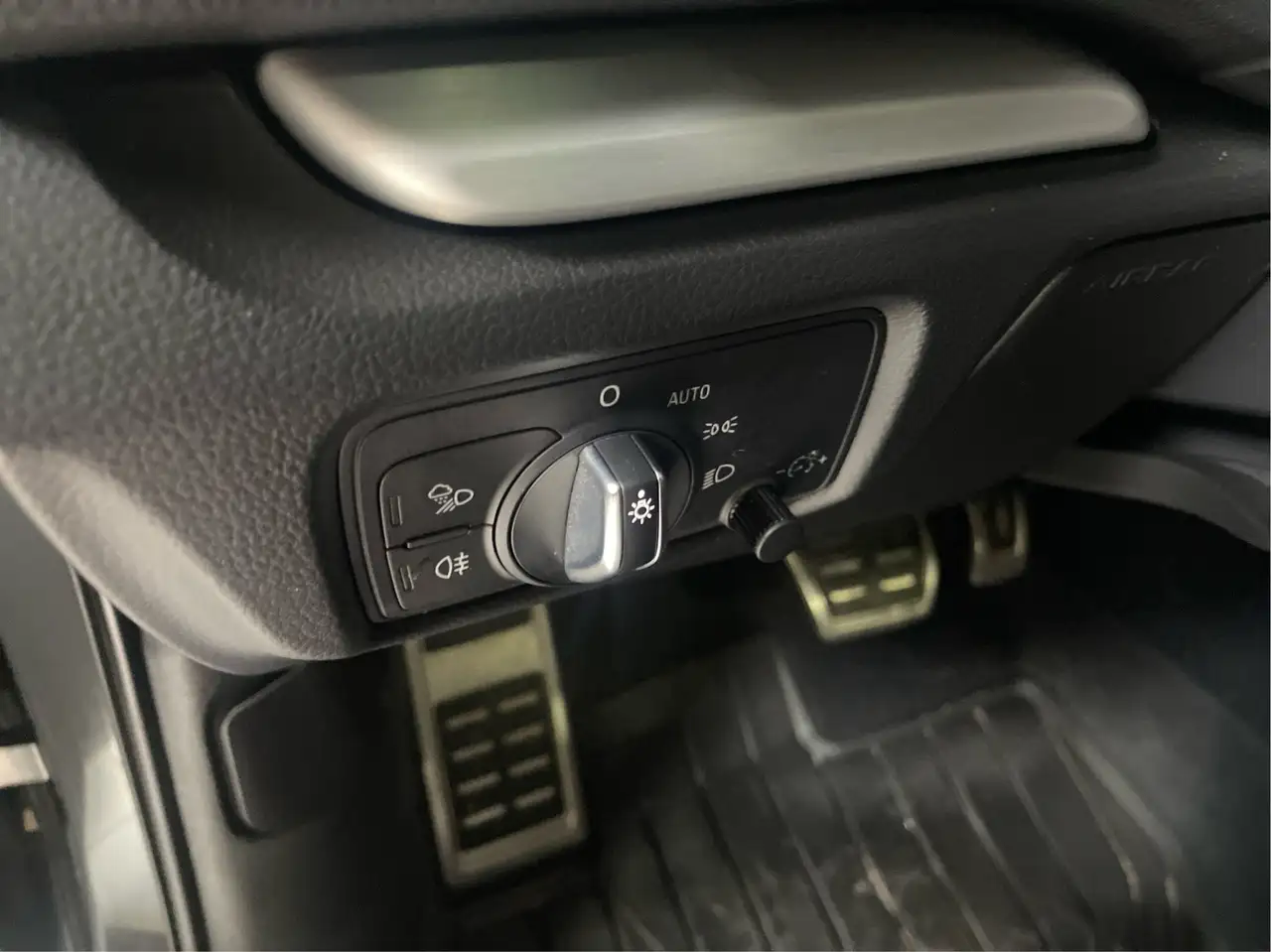 Audi S3 снимка Audi S3