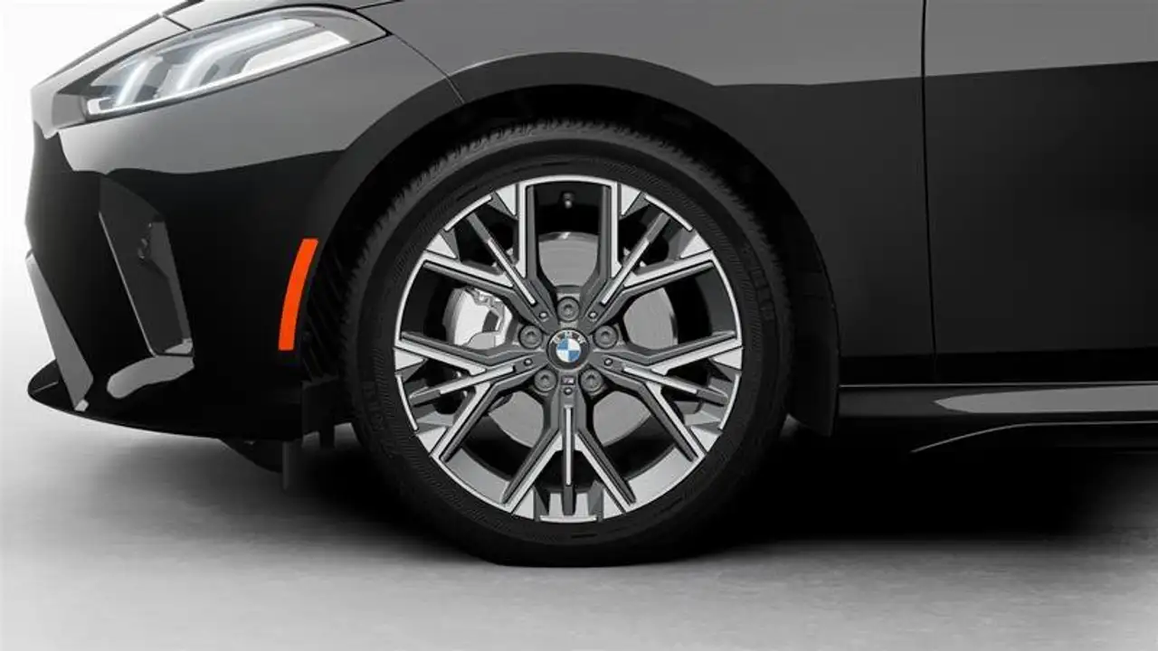 BMW 2 Series снимка BMW 2 Series