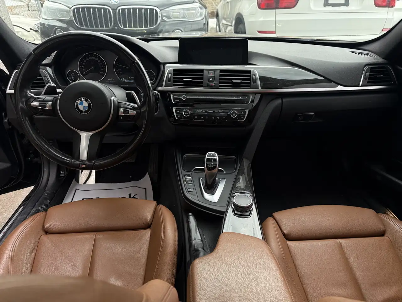 BMW 3 Series снимка BMW 3 Series